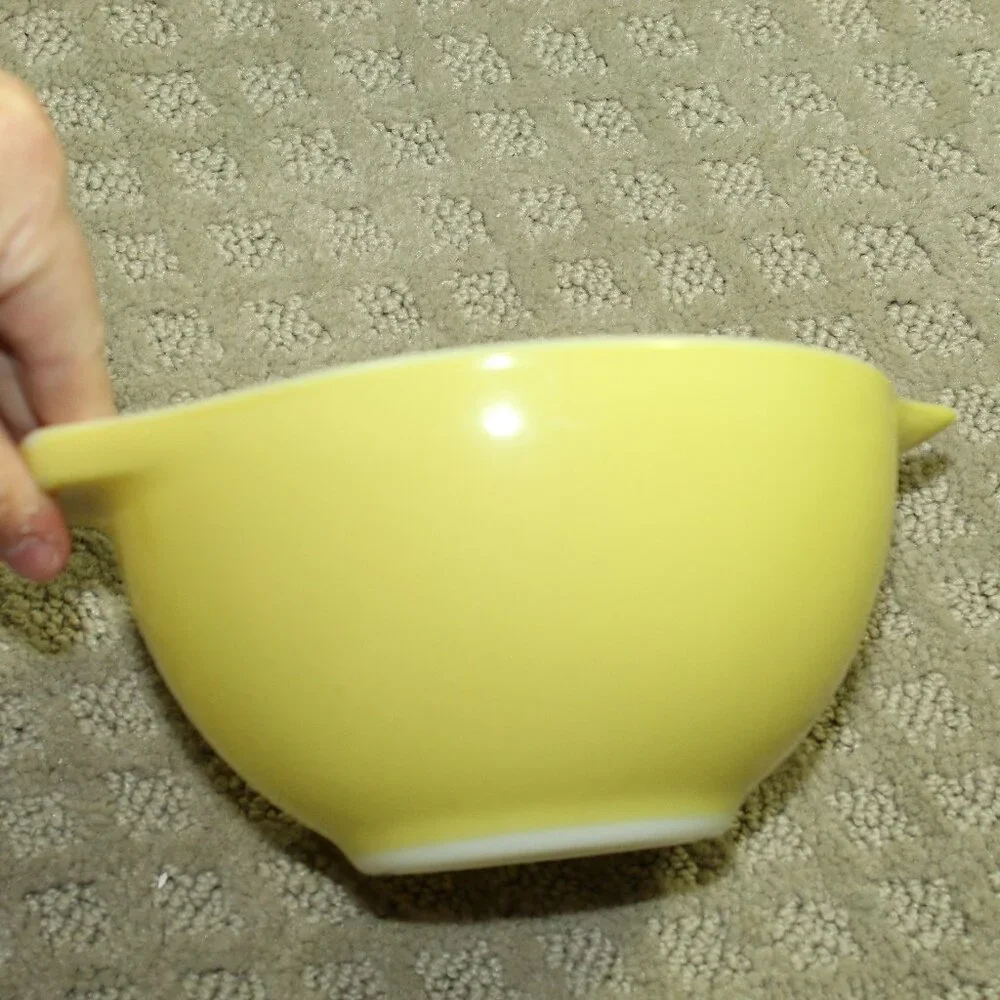 Pyrex this vintage